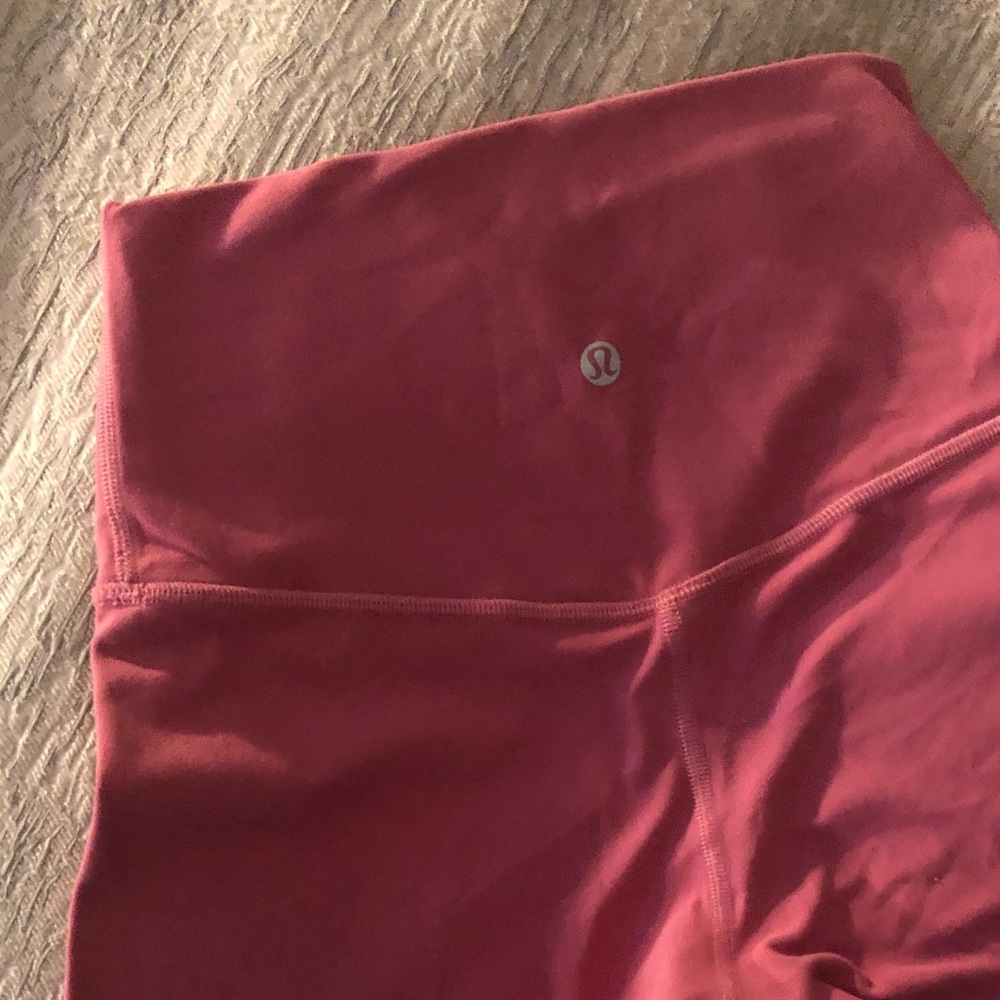 Lulu lemon cropped leggings.